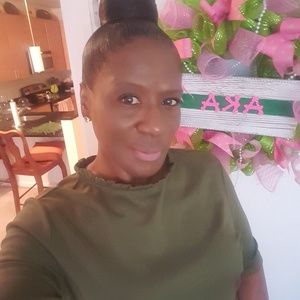 Meet your Posher, Andrea